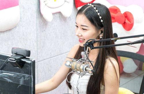 成人女针织马夹视频播放,跟随视频教程打造时尚女针织马夹